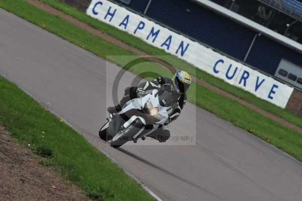 Motorcycle action photographs;Rockingham;Rockingham photographs;event digital images;eventdigitalimages;no limits trackday;peter wileman photography;rockingham corby northamptonshire;trackday;trackday digital images;trackday photos