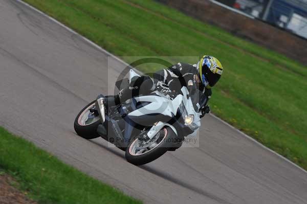 Motorcycle action photographs;Rockingham;Rockingham photographs;event digital images;eventdigitalimages;no limits trackday;peter wileman photography;rockingham corby northamptonshire;trackday;trackday digital images;trackday photos