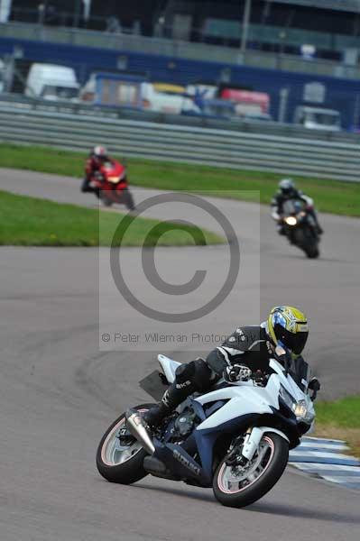 Motorcycle action photographs;Rockingham;Rockingham photographs;event digital images;eventdigitalimages;no limits trackday;peter wileman photography;rockingham corby northamptonshire;trackday;trackday digital images;trackday photos