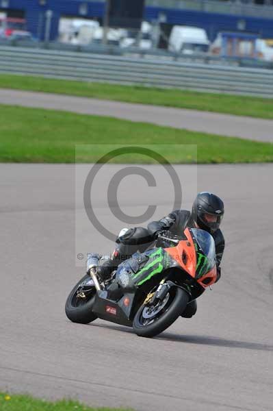 Motorcycle action photographs;Rockingham;Rockingham photographs;event digital images;eventdigitalimages;no limits trackday;peter wileman photography;rockingham corby northamptonshire;trackday;trackday digital images;trackday photos