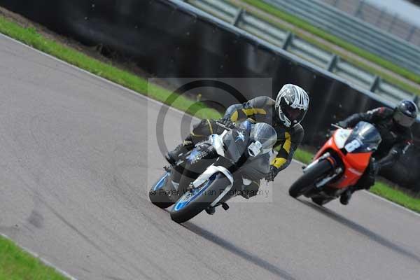 Motorcycle action photographs;Rockingham;Rockingham photographs;event digital images;eventdigitalimages;no limits trackday;peter wileman photography;rockingham corby northamptonshire;trackday;trackday digital images;trackday photos