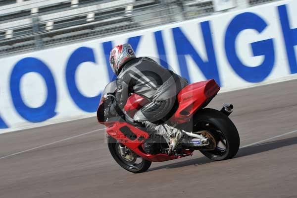 Motorcycle action photographs;Rockingham;Rockingham photographs;event digital images;eventdigitalimages;no limits trackday;peter wileman photography;rockingham corby northamptonshire;trackday;trackday digital images;trackday photos