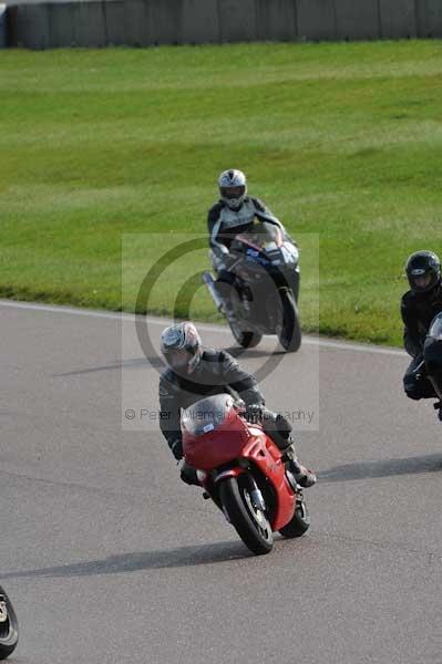 Motorcycle action photographs;Rockingham;Rockingham photographs;event digital images;eventdigitalimages;no limits trackday;peter wileman photography;rockingham corby northamptonshire;trackday;trackday digital images;trackday photos