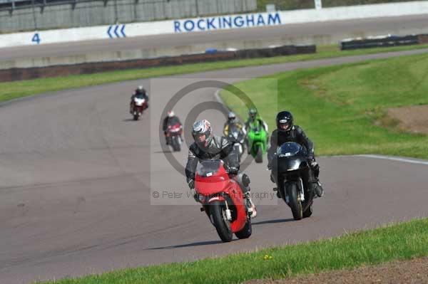 Motorcycle action photographs;Rockingham;Rockingham photographs;event digital images;eventdigitalimages;no limits trackday;peter wileman photography;rockingham corby northamptonshire;trackday;trackday digital images;trackday photos