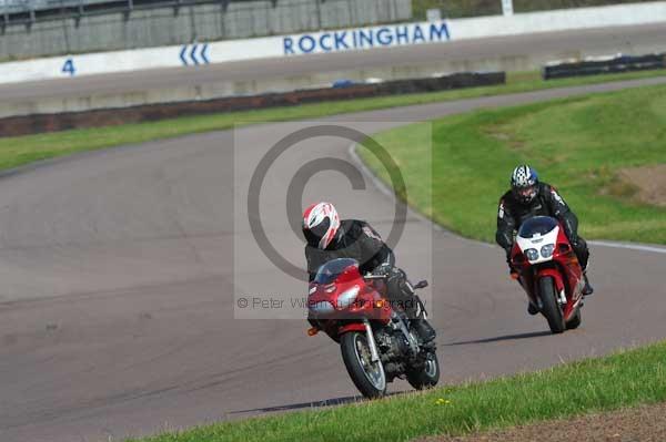 Motorcycle action photographs;Rockingham;Rockingham photographs;event digital images;eventdigitalimages;no limits trackday;peter wileman photography;rockingham corby northamptonshire;trackday;trackday digital images;trackday photos