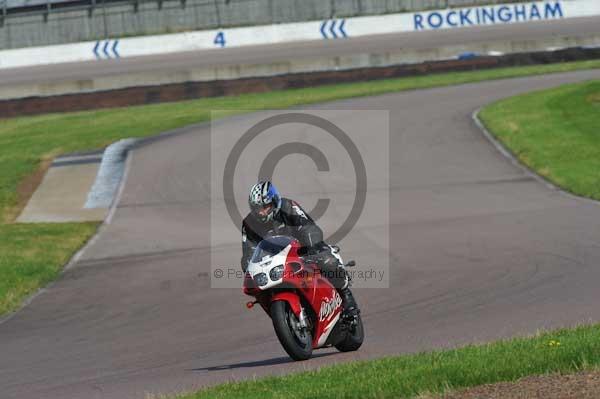 Motorcycle action photographs;Rockingham;Rockingham photographs;event digital images;eventdigitalimages;no limits trackday;peter wileman photography;rockingham corby northamptonshire;trackday;trackday digital images;trackday photos
