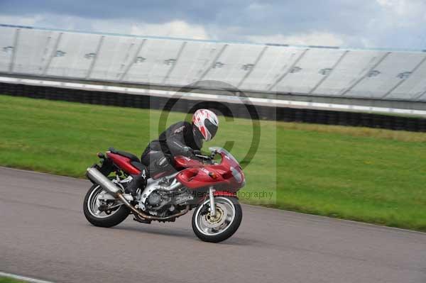 Motorcycle action photographs;Rockingham;Rockingham photographs;event digital images;eventdigitalimages;no limits trackday;peter wileman photography;rockingham corby northamptonshire;trackday;trackday digital images;trackday photos