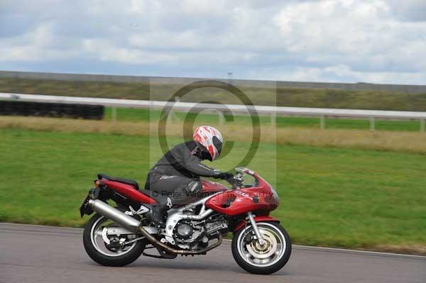 Motorcycle action photographs;Rockingham;Rockingham photographs;event digital images;eventdigitalimages;no limits trackday;peter wileman photography;rockingham corby northamptonshire;trackday;trackday digital images;trackday photos
