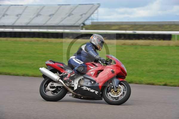 Motorcycle action photographs;Rockingham;Rockingham photographs;event digital images;eventdigitalimages;no limits trackday;peter wileman photography;rockingham corby northamptonshire;trackday;trackday digital images;trackday photos