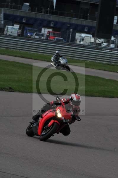 Motorcycle action photographs;Rockingham;Rockingham photographs;event digital images;eventdigitalimages;no limits trackday;peter wileman photography;rockingham corby northamptonshire;trackday;trackday digital images;trackday photos