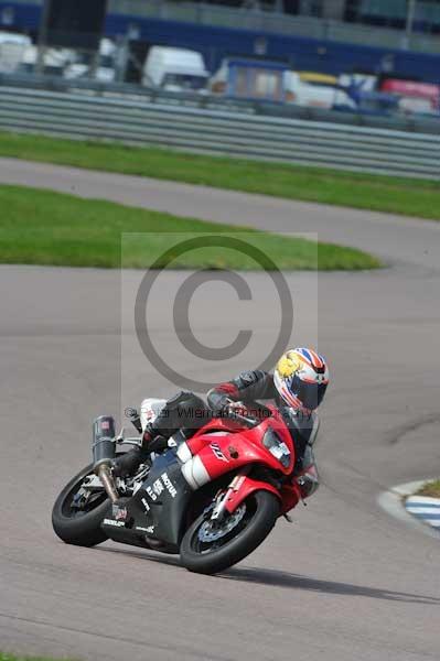 Motorcycle action photographs;Rockingham;Rockingham photographs;event digital images;eventdigitalimages;no limits trackday;peter wileman photography;rockingham corby northamptonshire;trackday;trackday digital images;trackday photos