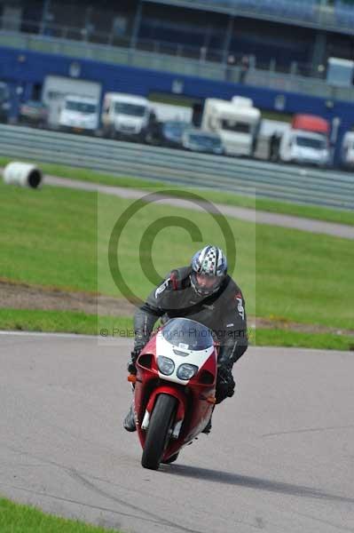 Motorcycle action photographs;Rockingham;Rockingham photographs;event digital images;eventdigitalimages;no limits trackday;peter wileman photography;rockingham corby northamptonshire;trackday;trackday digital images;trackday photos