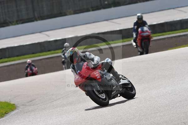 Motorcycle action photographs;Rockingham;Rockingham photographs;event digital images;eventdigitalimages;no limits trackday;peter wileman photography;rockingham corby northamptonshire;trackday;trackday digital images;trackday photos