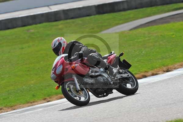 Motorcycle action photographs;Rockingham;Rockingham photographs;event digital images;eventdigitalimages;no limits trackday;peter wileman photography;rockingham corby northamptonshire;trackday;trackday digital images;trackday photos
