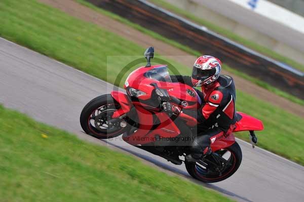 Motorcycle action photographs;Rockingham;Rockingham photographs;event digital images;eventdigitalimages;no limits trackday;peter wileman photography;rockingham corby northamptonshire;trackday;trackday digital images;trackday photos