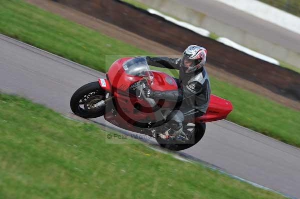 Motorcycle action photographs;Rockingham;Rockingham photographs;event digital images;eventdigitalimages;no limits trackday;peter wileman photography;rockingham corby northamptonshire;trackday;trackday digital images;trackday photos