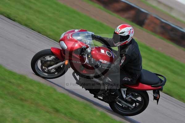 Motorcycle action photographs;Rockingham;Rockingham photographs;event digital images;eventdigitalimages;no limits trackday;peter wileman photography;rockingham corby northamptonshire;trackday;trackday digital images;trackday photos
