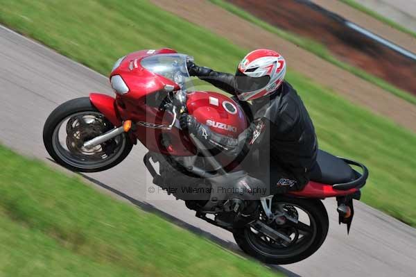 Motorcycle action photographs;Rockingham;Rockingham photographs;event digital images;eventdigitalimages;no limits trackday;peter wileman photography;rockingham corby northamptonshire;trackday;trackday digital images;trackday photos