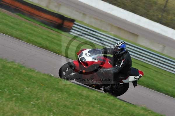 Motorcycle action photographs;Rockingham;Rockingham photographs;event digital images;eventdigitalimages;no limits trackday;peter wileman photography;rockingham corby northamptonshire;trackday;trackday digital images;trackday photos