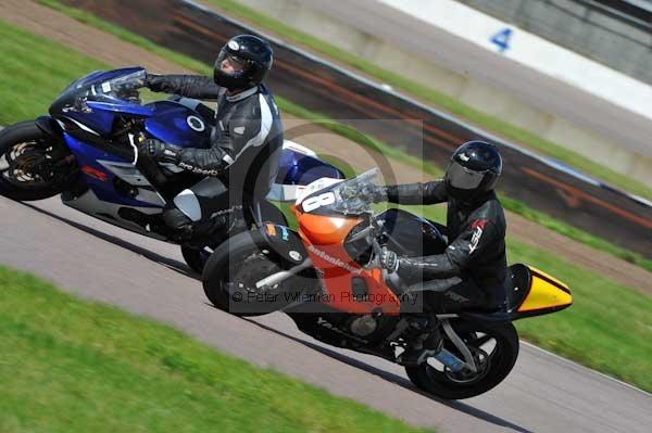 Motorcycle action photographs;Rockingham;Rockingham photographs;event digital images;eventdigitalimages;no limits trackday;peter wileman photography;rockingham corby northamptonshire;trackday;trackday digital images;trackday photos