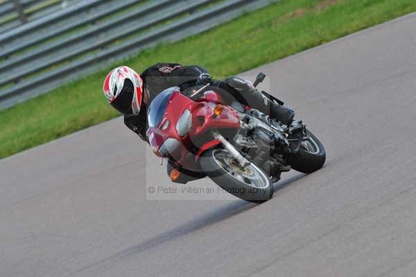 Motorcycle action photographs;Rockingham;Rockingham photographs;event digital images;eventdigitalimages;no limits trackday;peter wileman photography;rockingham corby northamptonshire;trackday;trackday digital images;trackday photos