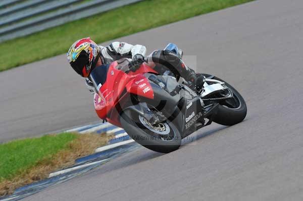 Motorcycle action photographs;Rockingham;Rockingham photographs;event digital images;eventdigitalimages;no limits trackday;peter wileman photography;rockingham corby northamptonshire;trackday;trackday digital images;trackday photos