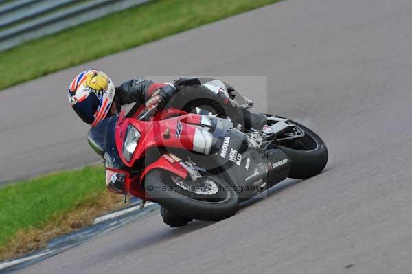 Motorcycle action photographs;Rockingham;Rockingham photographs;event digital images;eventdigitalimages;no limits trackday;peter wileman photography;rockingham corby northamptonshire;trackday;trackday digital images;trackday photos