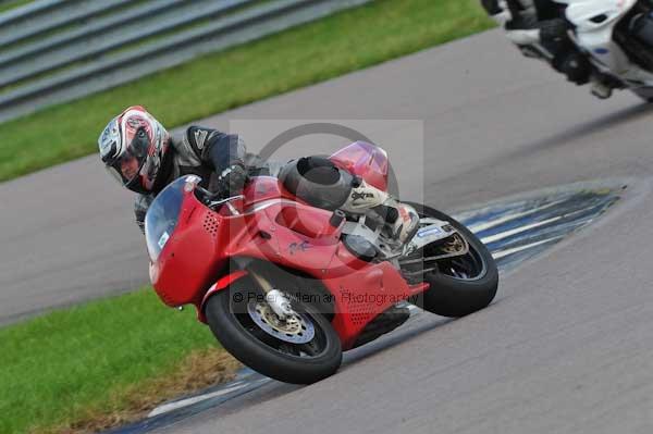 Motorcycle action photographs;Rockingham;Rockingham photographs;event digital images;eventdigitalimages;no limits trackday;peter wileman photography;rockingham corby northamptonshire;trackday;trackday digital images;trackday photos