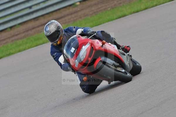Motorcycle action photographs;Rockingham;Rockingham photographs;event digital images;eventdigitalimages;no limits trackday;peter wileman photography;rockingham corby northamptonshire;trackday;trackday digital images;trackday photos