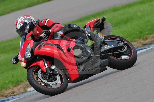 Motorcycle action photographs;Rockingham;Rockingham photographs;event digital images;eventdigitalimages;no limits trackday;peter wileman photography;rockingham corby northamptonshire;trackday;trackday digital images;trackday photos
