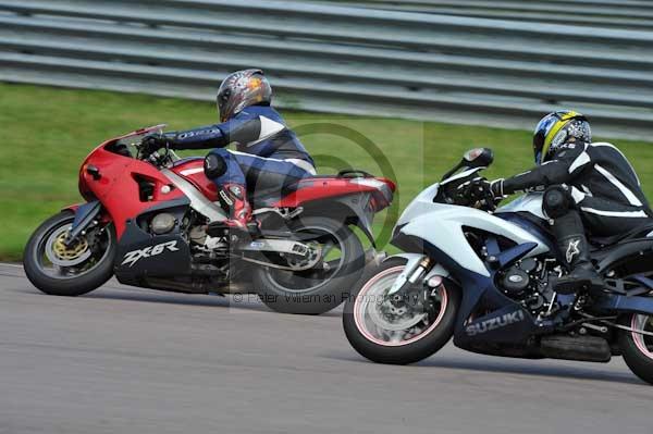 Motorcycle action photographs;Rockingham;Rockingham photographs;event digital images;eventdigitalimages;no limits trackday;peter wileman photography;rockingham corby northamptonshire;trackday;trackday digital images;trackday photos