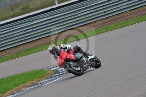Motorcycle action photographs;Rockingham;Rockingham photographs;event digital images;eventdigitalimages;no limits trackday;peter wileman photography;rockingham corby northamptonshire;trackday;trackday digital images;trackday photos