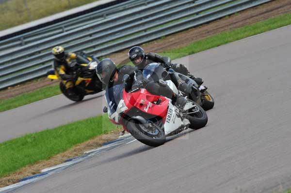 Motorcycle action photographs;Rockingham;Rockingham photographs;event digital images;eventdigitalimages;no limits trackday;peter wileman photography;rockingham corby northamptonshire;trackday;trackday digital images;trackday photos