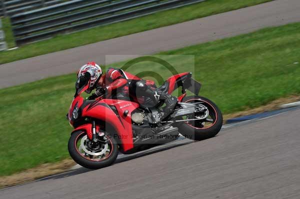 Motorcycle action photographs;Rockingham;Rockingham photographs;event digital images;eventdigitalimages;no limits trackday;peter wileman photography;rockingham corby northamptonshire;trackday;trackday digital images;trackday photos