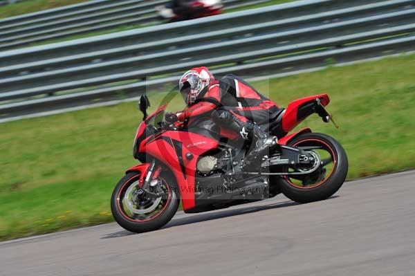 Motorcycle action photographs;Rockingham;Rockingham photographs;event digital images;eventdigitalimages;no limits trackday;peter wileman photography;rockingham corby northamptonshire;trackday;trackday digital images;trackday photos