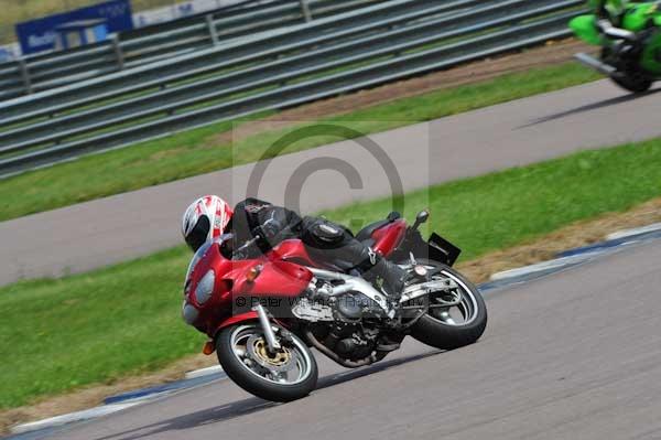 Motorcycle action photographs;Rockingham;Rockingham photographs;event digital images;eventdigitalimages;no limits trackday;peter wileman photography;rockingham corby northamptonshire;trackday;trackday digital images;trackday photos