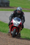 Motorcycle-action-photographs;Rockingham;Rockingham-photographs;event-digital-images;eventdigitalimages;no-limits-trackday;peter-wileman-photography;rockingham-corby-northamptonshire;trackday;trackday-digital-images;trackday-photos