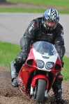 Motorcycle-action-photographs;Rockingham;Rockingham-photographs;event-digital-images;eventdigitalimages;no-limits-trackday;peter-wileman-photography;rockingham-corby-northamptonshire;trackday;trackday-digital-images;trackday-photos