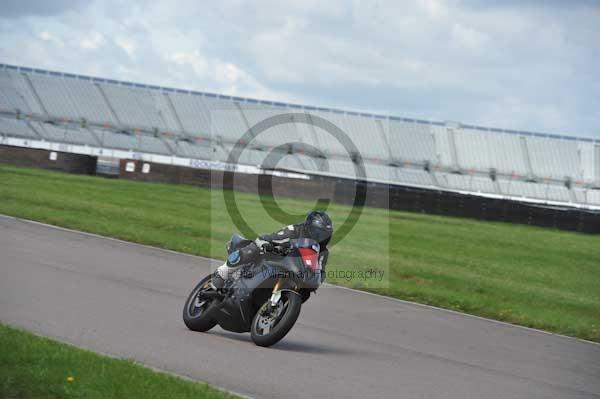 Motorcycle action photographs;Rockingham;Rockingham photographs;event digital images;eventdigitalimages;no limits trackday;peter wileman photography;rockingham corby northamptonshire;trackday;trackday digital images;trackday photos
