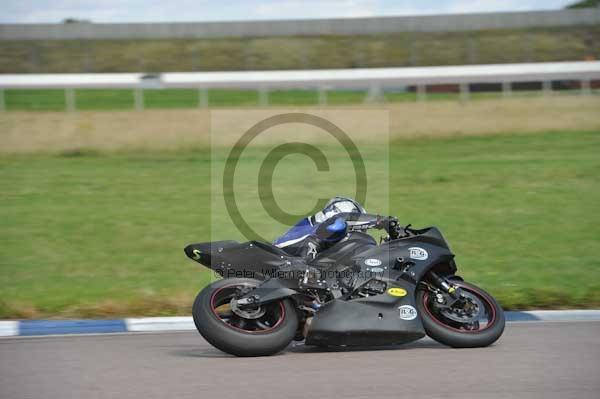 Motorcycle action photographs;Rockingham;Rockingham photographs;event digital images;eventdigitalimages;no limits trackday;peter wileman photography;rockingham corby northamptonshire;trackday;trackday digital images;trackday photos