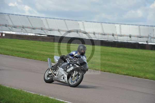 Motorcycle action photographs;Rockingham;Rockingham photographs;event digital images;eventdigitalimages;no limits trackday;peter wileman photography;rockingham corby northamptonshire;trackday;trackday digital images;trackday photos