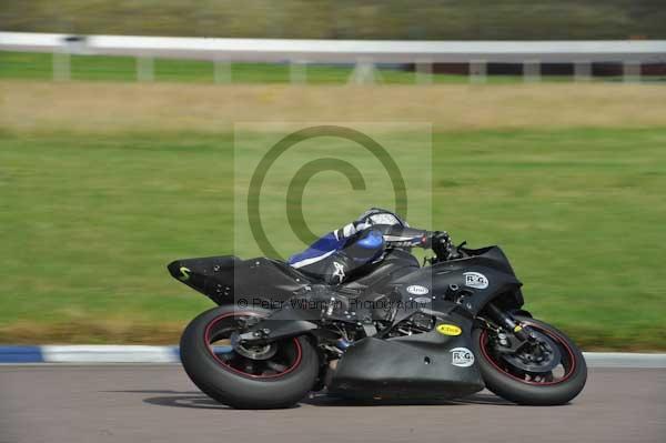 Motorcycle action photographs;Rockingham;Rockingham photographs;event digital images;eventdigitalimages;no limits trackday;peter wileman photography;rockingham corby northamptonshire;trackday;trackday digital images;trackday photos