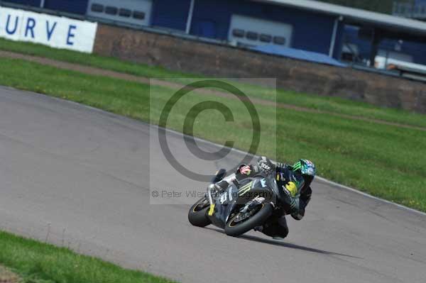 Motorcycle action photographs;Rockingham;Rockingham photographs;event digital images;eventdigitalimages;no limits trackday;peter wileman photography;rockingham corby northamptonshire;trackday;trackday digital images;trackday photos