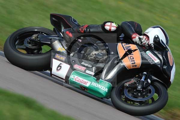 Motorcycle action photographs;Rockingham;Rockingham photographs;event digital images;eventdigitalimages;no limits trackday;peter wileman photography;rockingham corby northamptonshire;trackday;trackday digital images;trackday photos