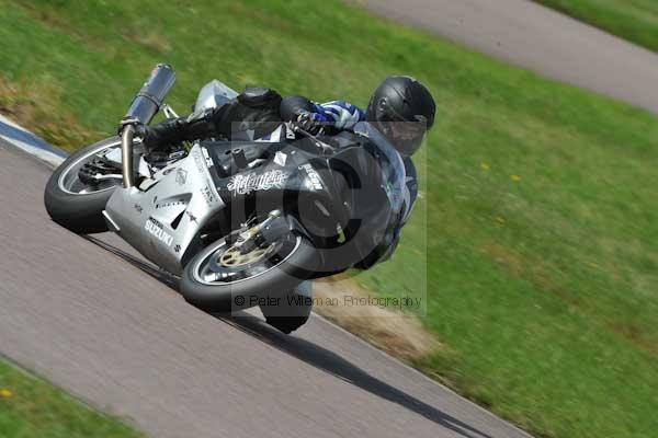 Motorcycle action photographs;Rockingham;Rockingham photographs;event digital images;eventdigitalimages;no limits trackday;peter wileman photography;rockingham corby northamptonshire;trackday;trackday digital images;trackday photos