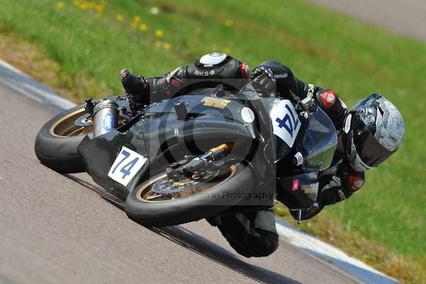 Motorcycle action photographs;Rockingham;Rockingham photographs;event digital images;eventdigitalimages;no limits trackday;peter wileman photography;rockingham corby northamptonshire;trackday;trackday digital images;trackday photos