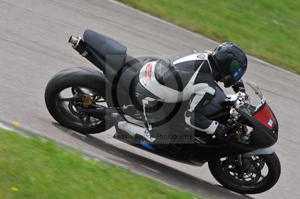 Motorcycle action photographs;Rockingham;Rockingham photographs;event digital images;eventdigitalimages;no limits trackday;peter wileman photography;rockingham corby northamptonshire;trackday;trackday digital images;trackday photos
