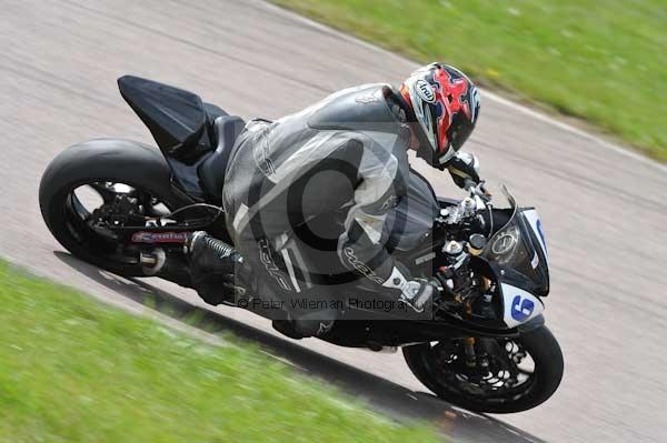 Motorcycle action photographs;Rockingham;Rockingham photographs;event digital images;eventdigitalimages;no limits trackday;peter wileman photography;rockingham corby northamptonshire;trackday;trackday digital images;trackday photos