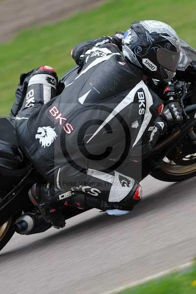 Motorcycle action photographs;Rockingham;Rockingham photographs;event digital images;eventdigitalimages;no limits trackday;peter wileman photography;rockingham corby northamptonshire;trackday;trackday digital images;trackday photos
