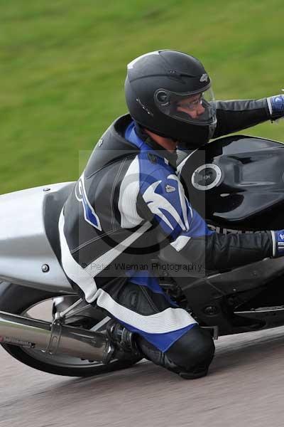 Motorcycle action photographs;Rockingham;Rockingham photographs;event digital images;eventdigitalimages;no limits trackday;peter wileman photography;rockingham corby northamptonshire;trackday;trackday digital images;trackday photos